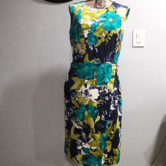 Dresses & Skirts - Nice dress🦋